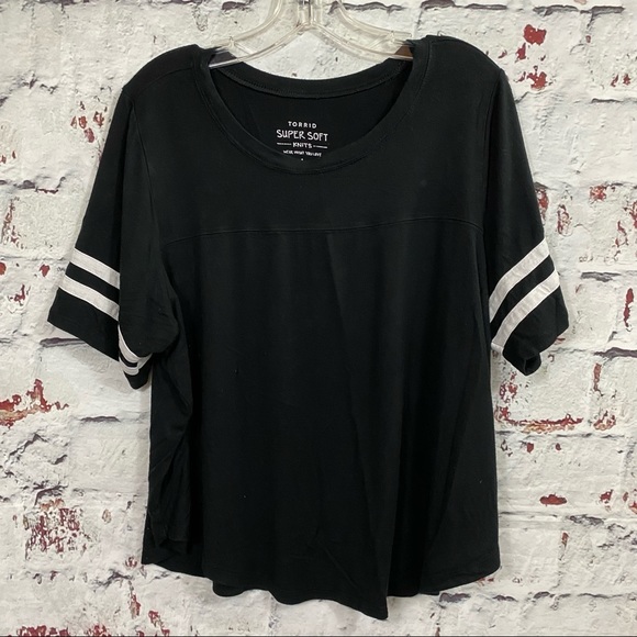 torrid Tops - TORRID Stripe Sleeve Top